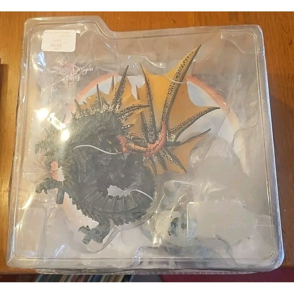 MCFARLANE DRAGONS WATER DRAGON CLAN 4 NEW FALL‎ OF THE DRAGON KINGDOM 2006